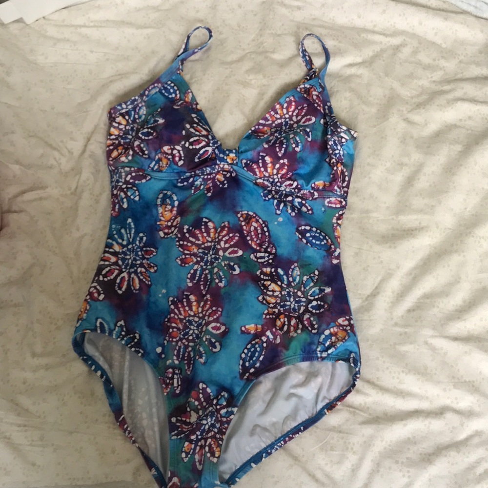 One piece swimsuit